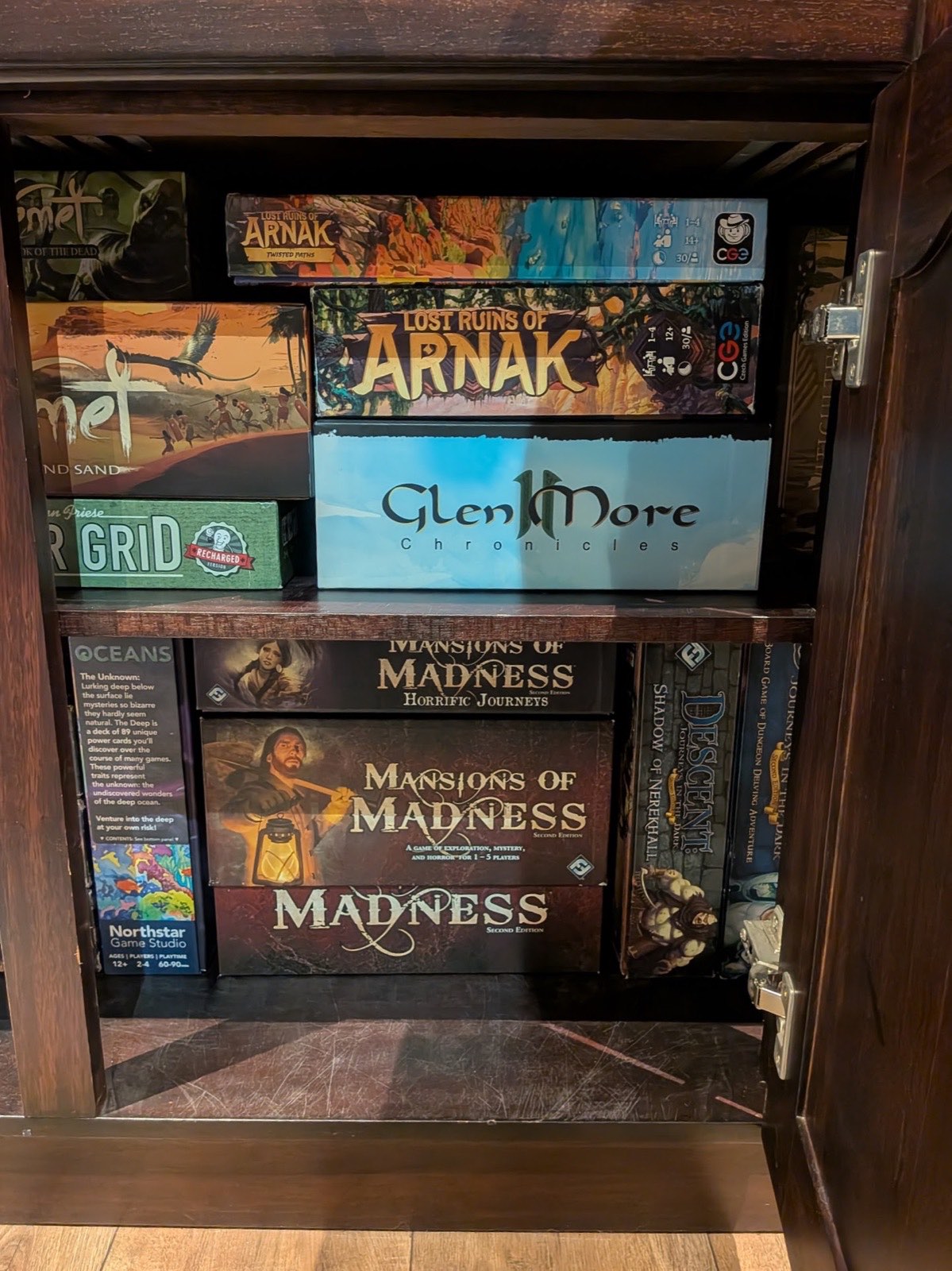 Shelf with Mansions of Madness, Lost Ruins of Arnak and Descent